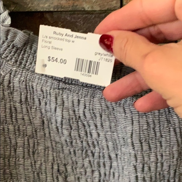 Top - Picture 2 of 2